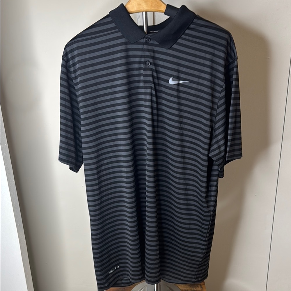 men’s Xl golf shirt